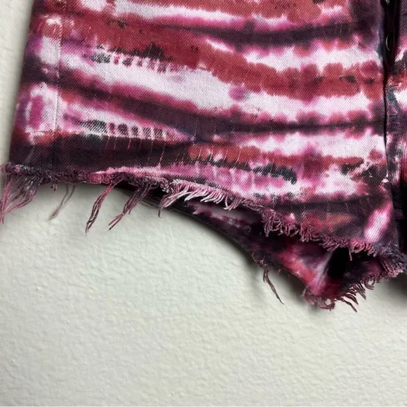 AGOLDE Parker Cutoff Tie-Dye Denim Shorts in Envision