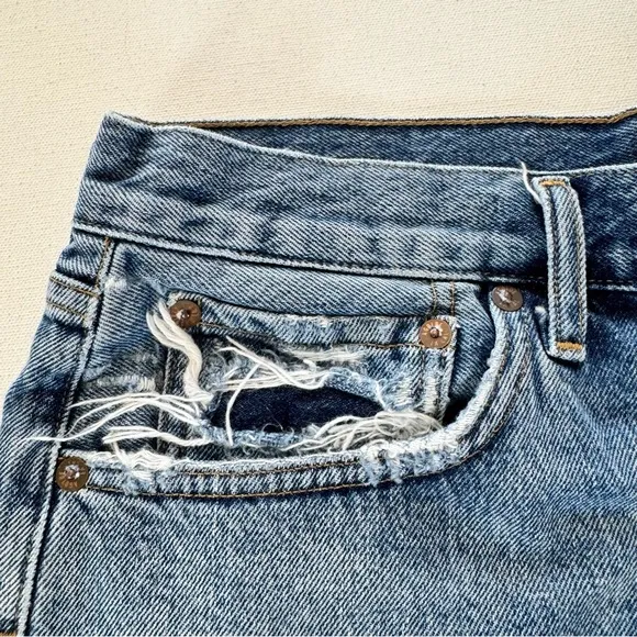 AGOLDE Parker Shorts Women’s 30 Blue Denim Jean Distress Frayed Cutoff 2.5”