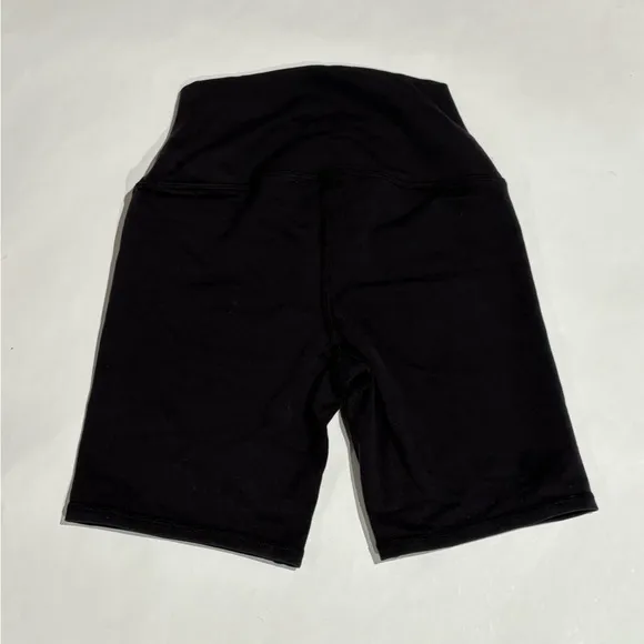 ALO Yoga 7&quot; Airbrush High-Waisted Biker Shorts in Black