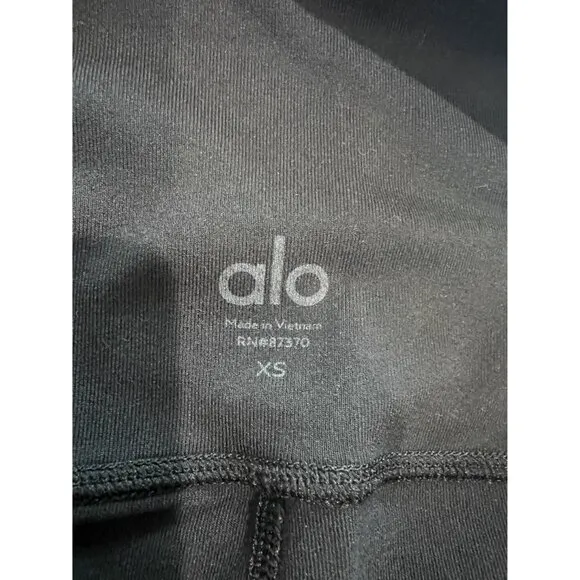ALO Yoga 7&quot; Airbrush High-Waisted Biker Shorts in Black