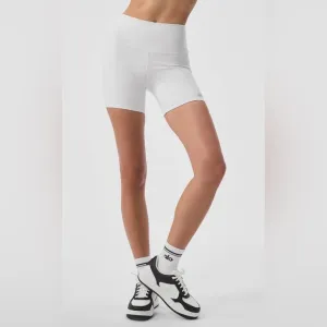 BNWT ALO Yoga 5” Airbrush High Waist Biker Shorts L White