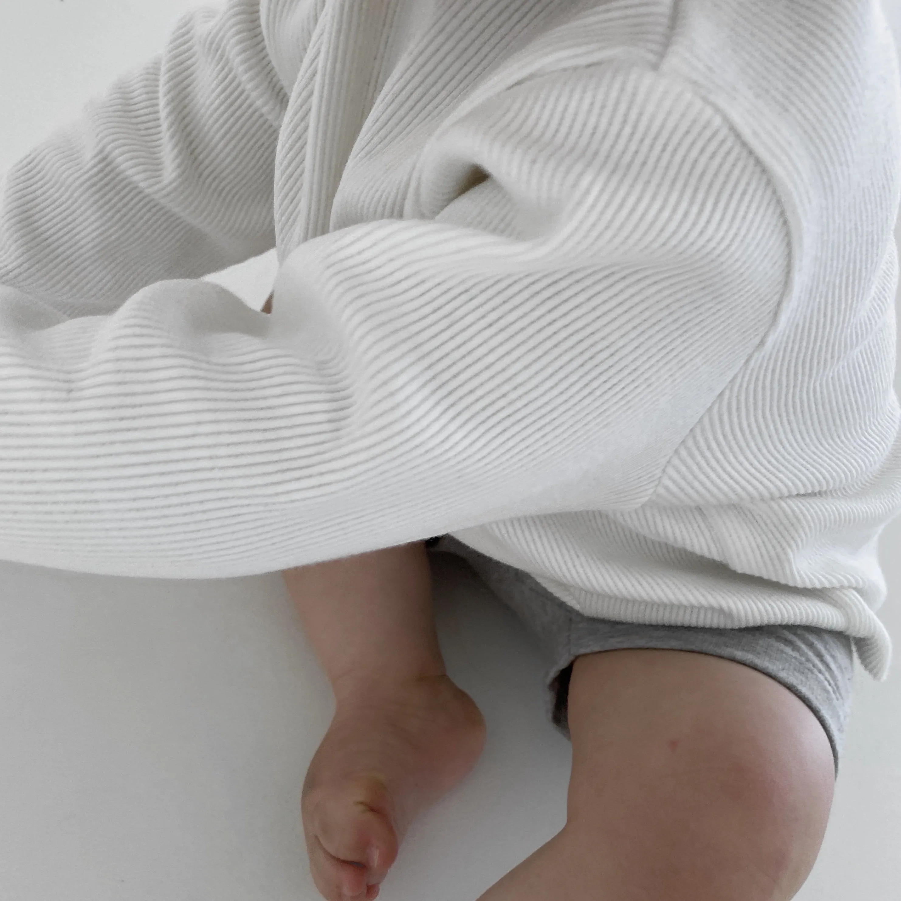 Camie Cotton Rib Raw Hem Sweatshirt (White)