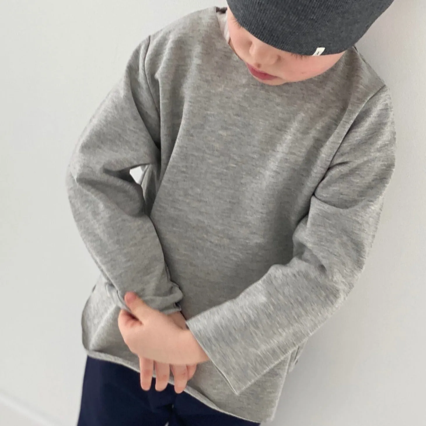 Cassius Organic Cotton Raw Neck Modern Sweatshirt (Light Grey)