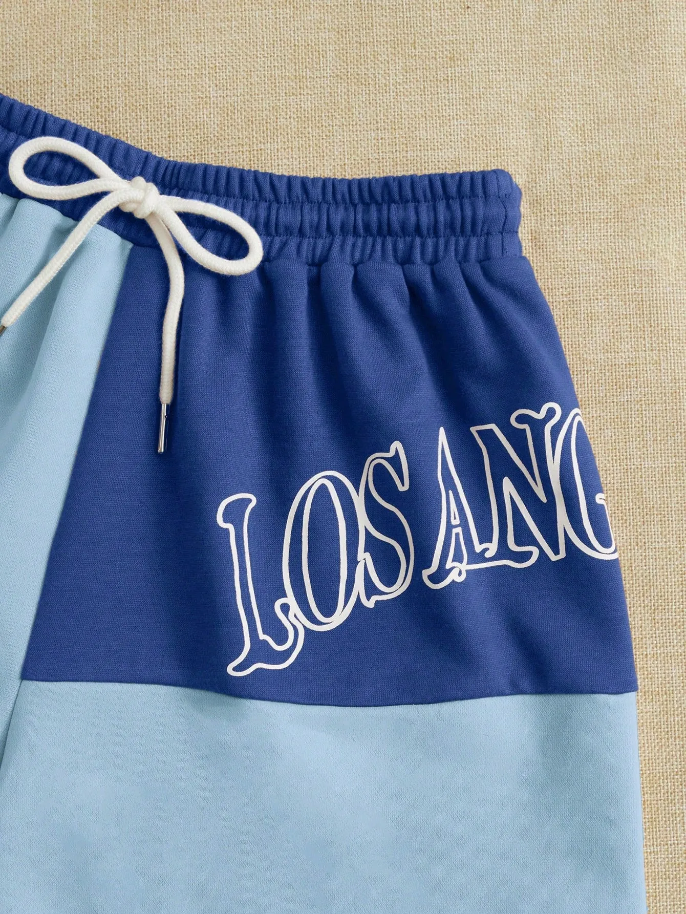 EZwear Letter Graphic Tube Top & Colorblock Drawstring Waist Shorts