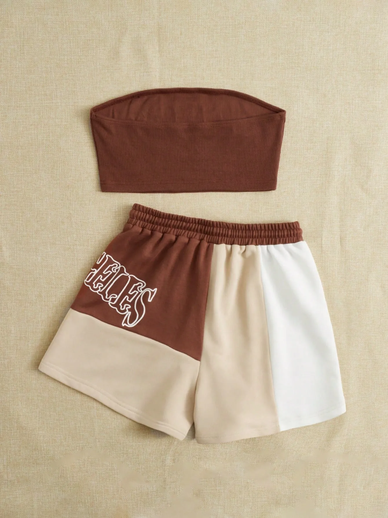 EZwear Letter Graphic Tube Top & Colorblock Drawstring Waist Shorts
