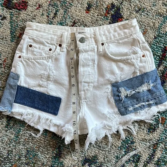 GRLFRND &quot;Cindy&quot; High Rise White Denim Shorts Size 24