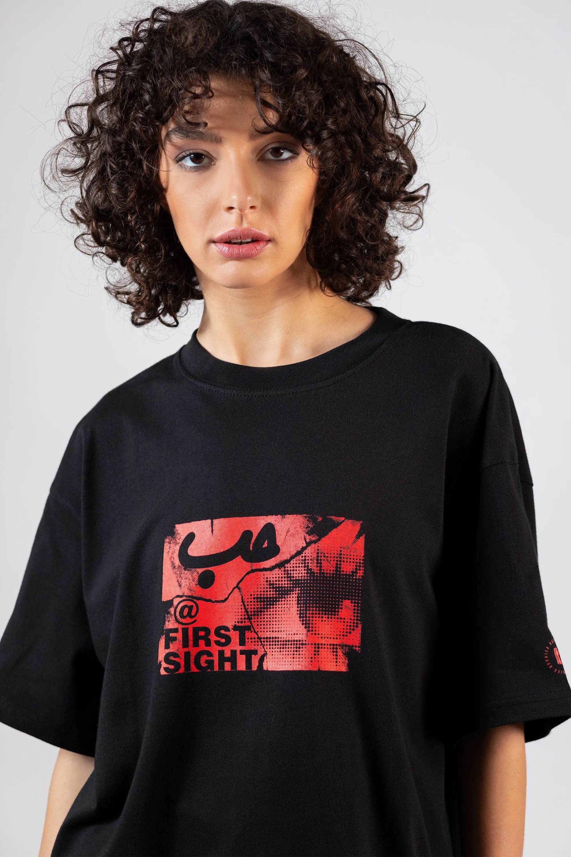 Hobb at First Sight حب T-shirt