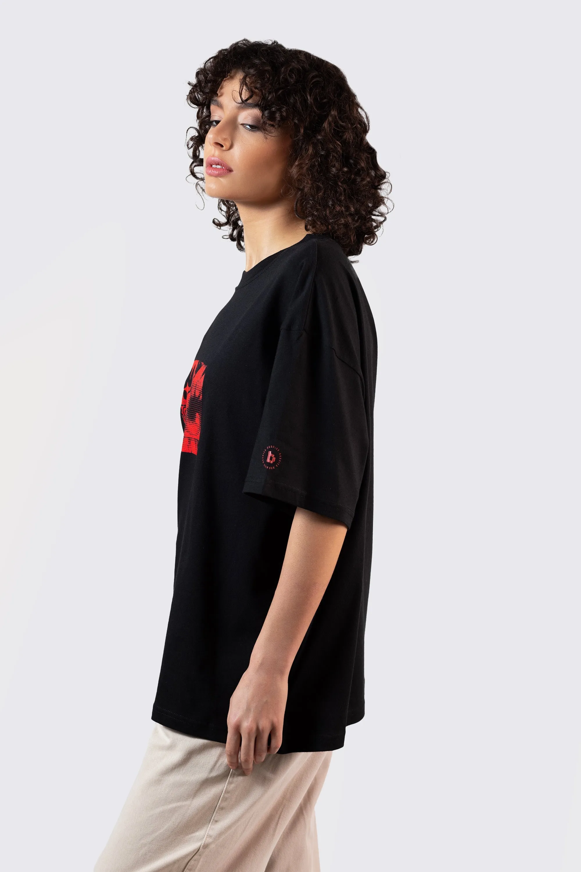 Hobb at First Sight حب T-shirt