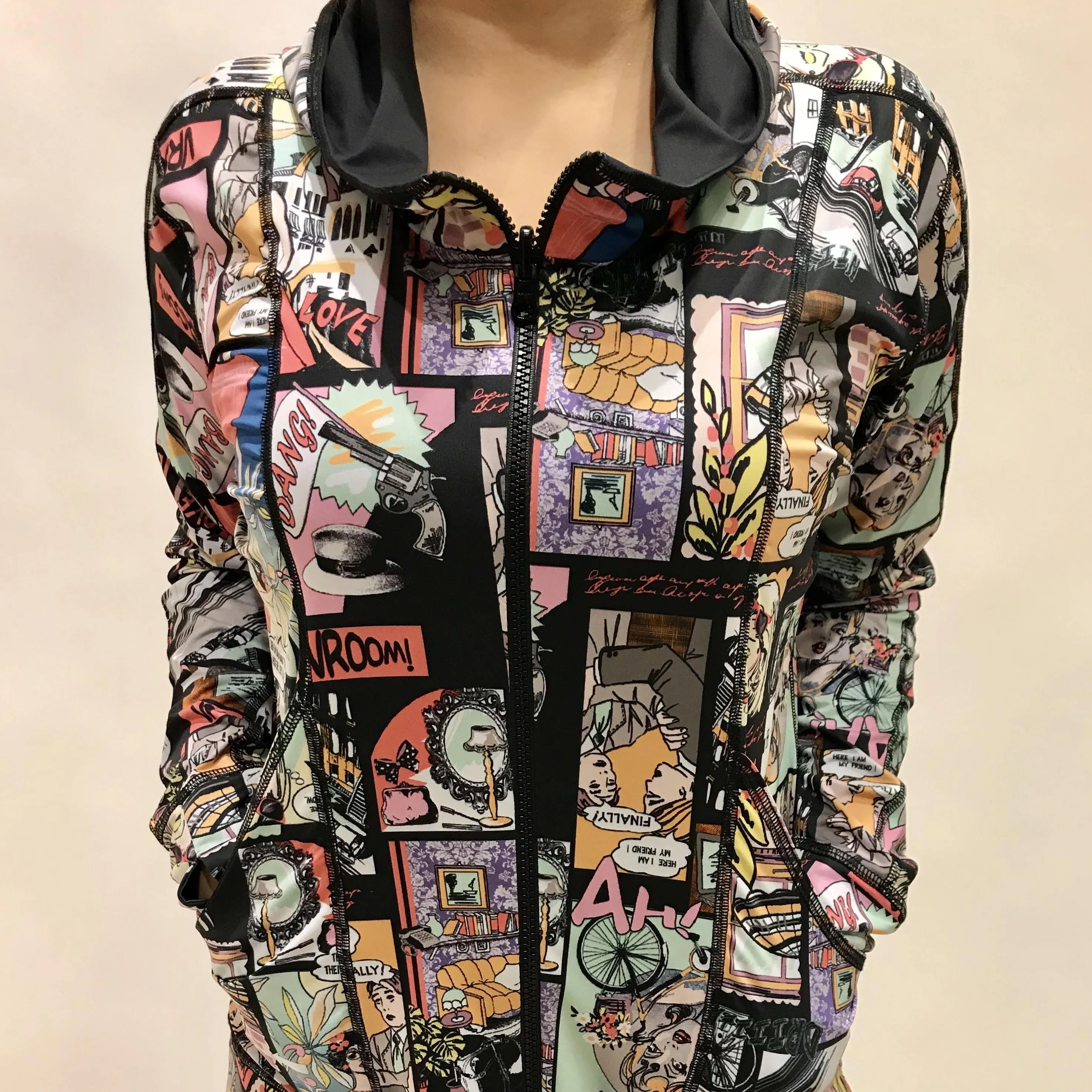 HOODIE COMIC CON/ SOLID BLACK