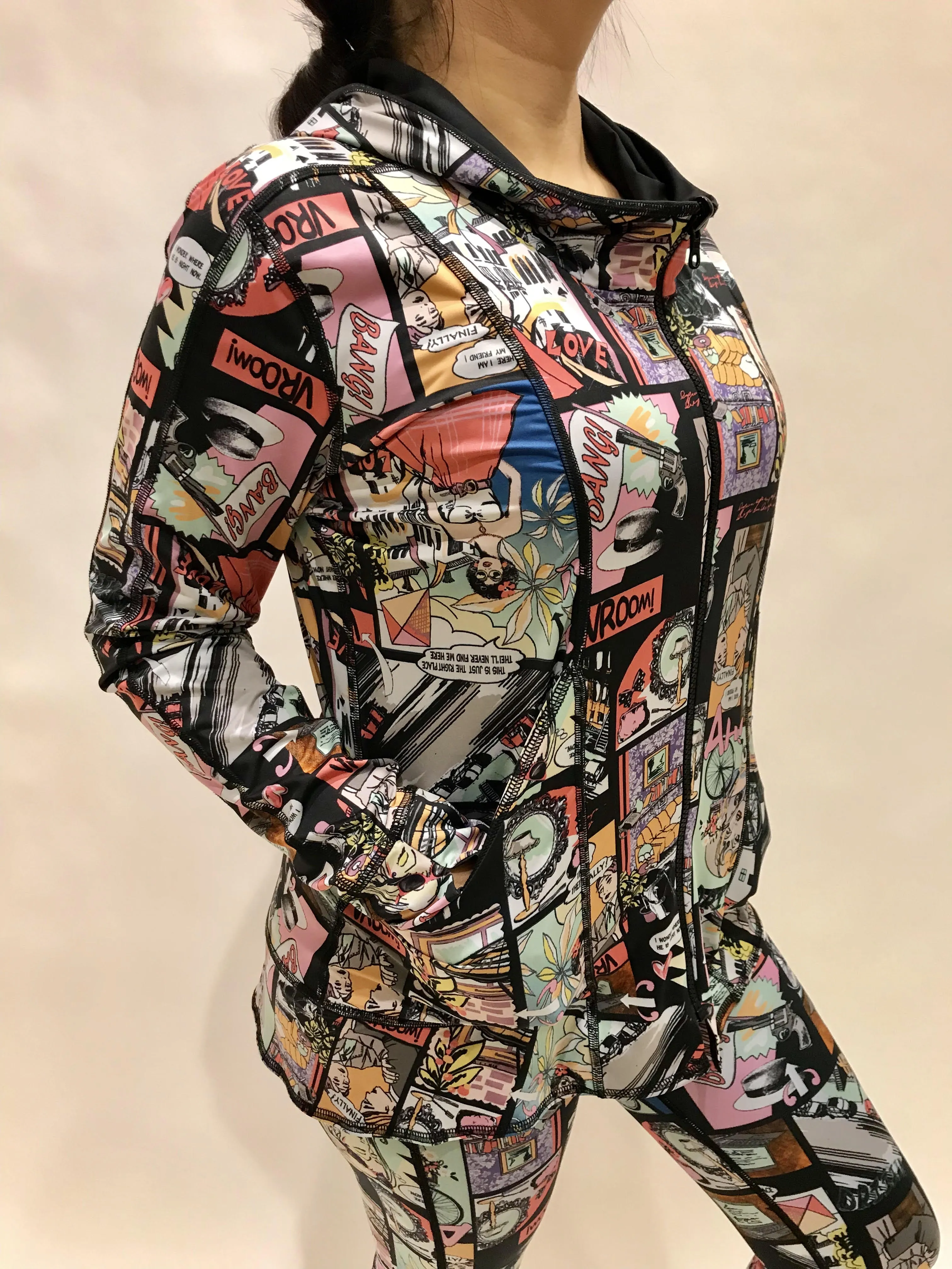 HOODIE COMIC CON/ SOLID BLACK