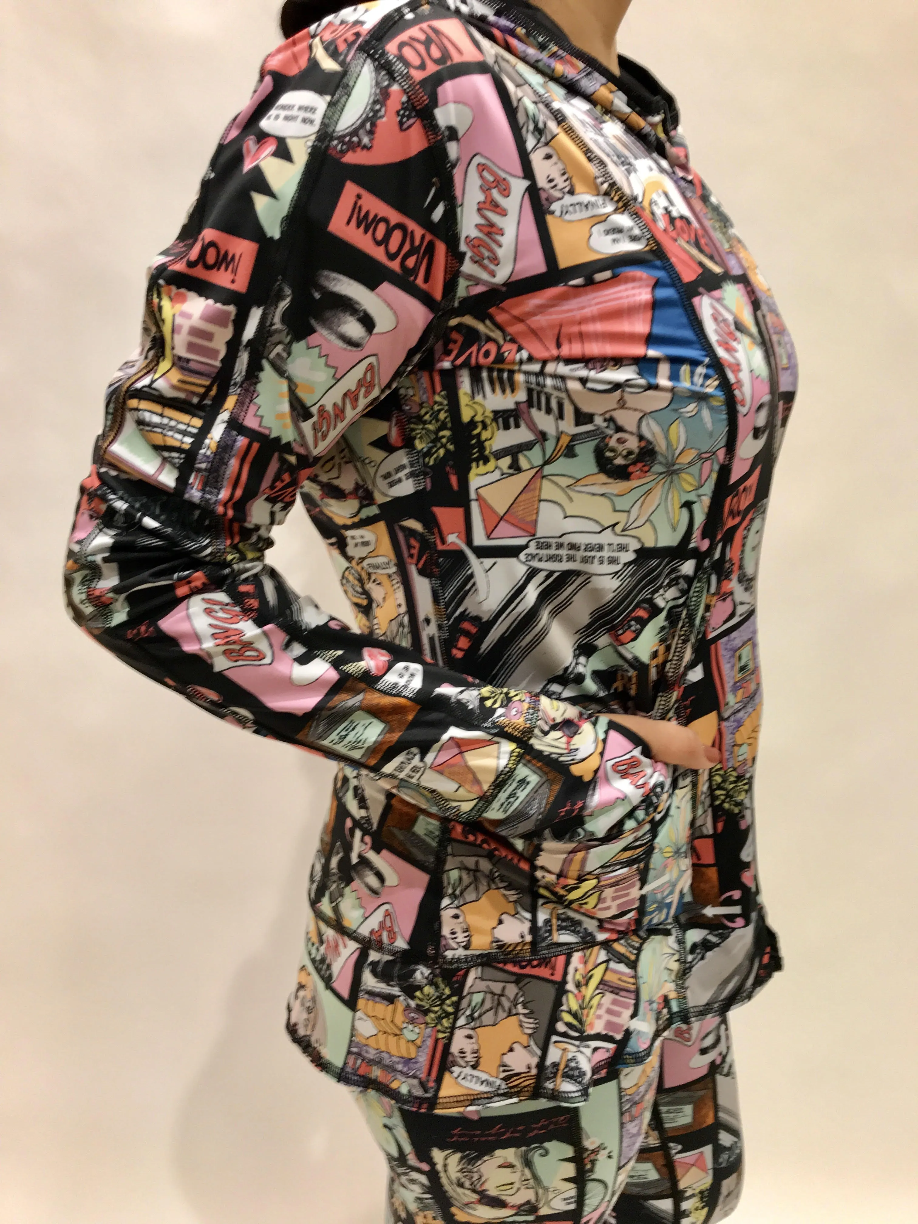 HOODIE COMIC CON/ SOLID BLACK