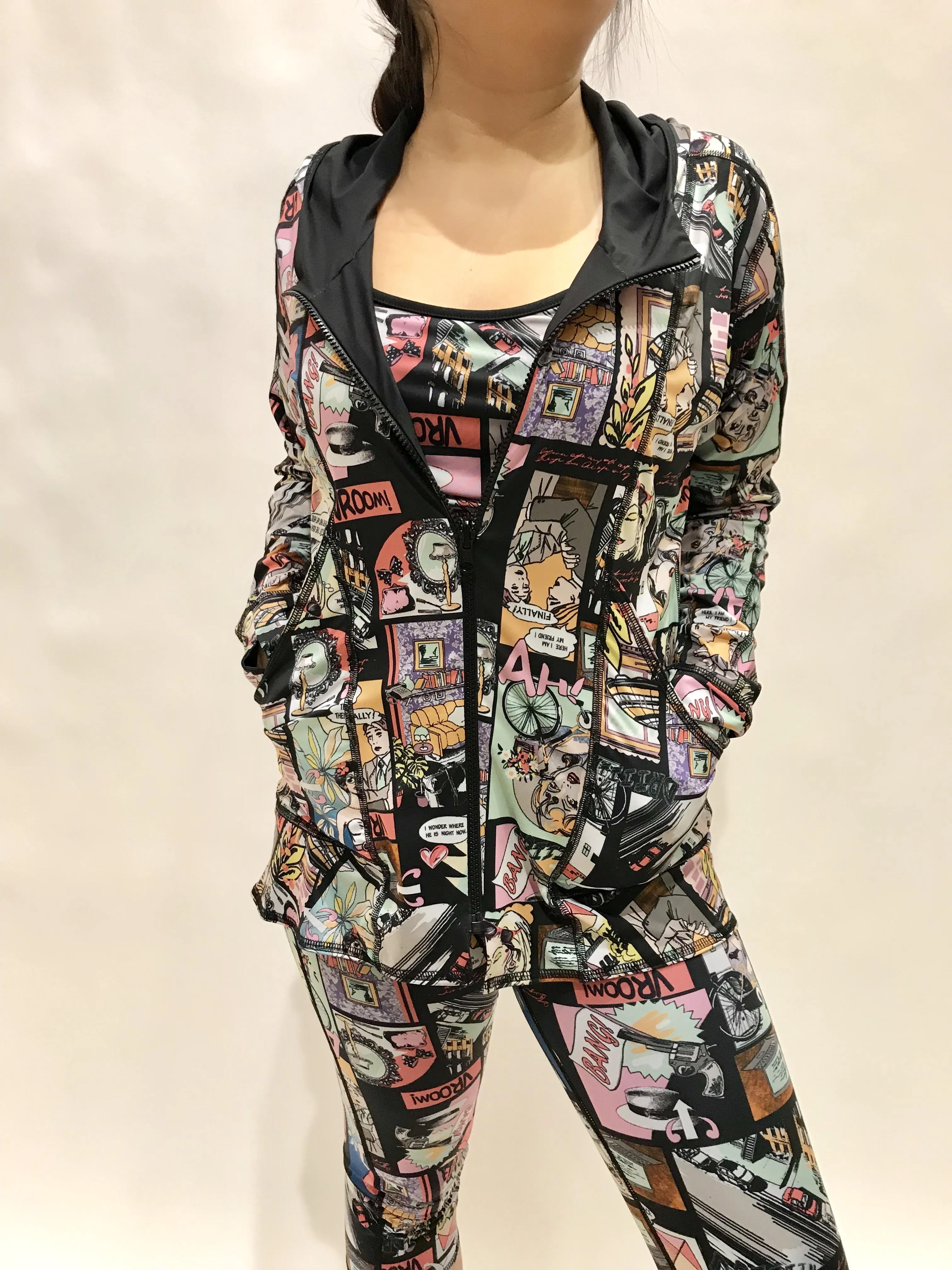 HOODIE COMIC CON/ SOLID BLACK