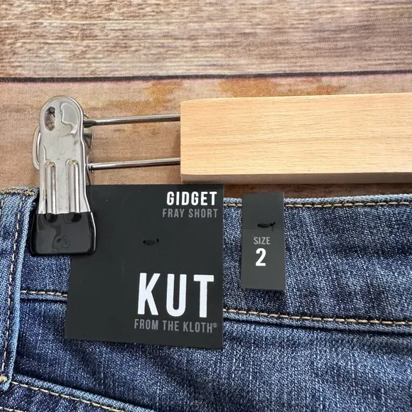 Kut From The Kloth Shorts Women’s Size 2 Gidget Fray Denim Cutoff NWT