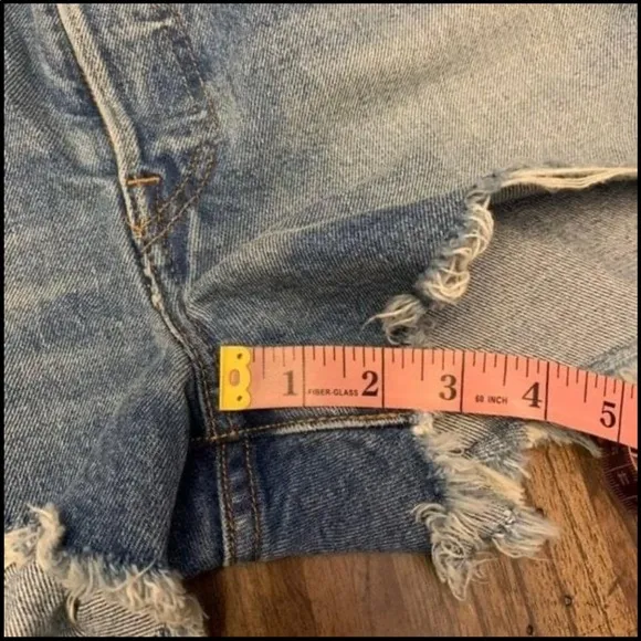Levi's | Size 30 | 501 High Rise Shorts