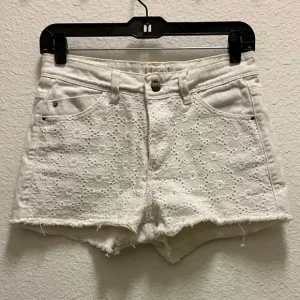 LIKE NEW White Shorts with Floral Lace