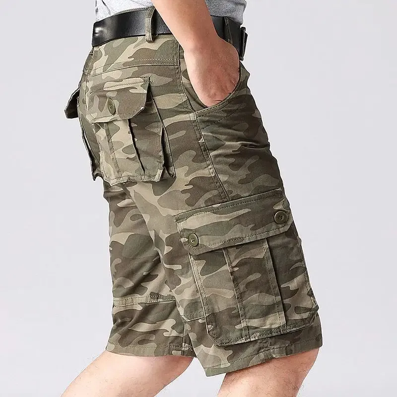 Militärische Cargo Shorts mit Tarnmuster