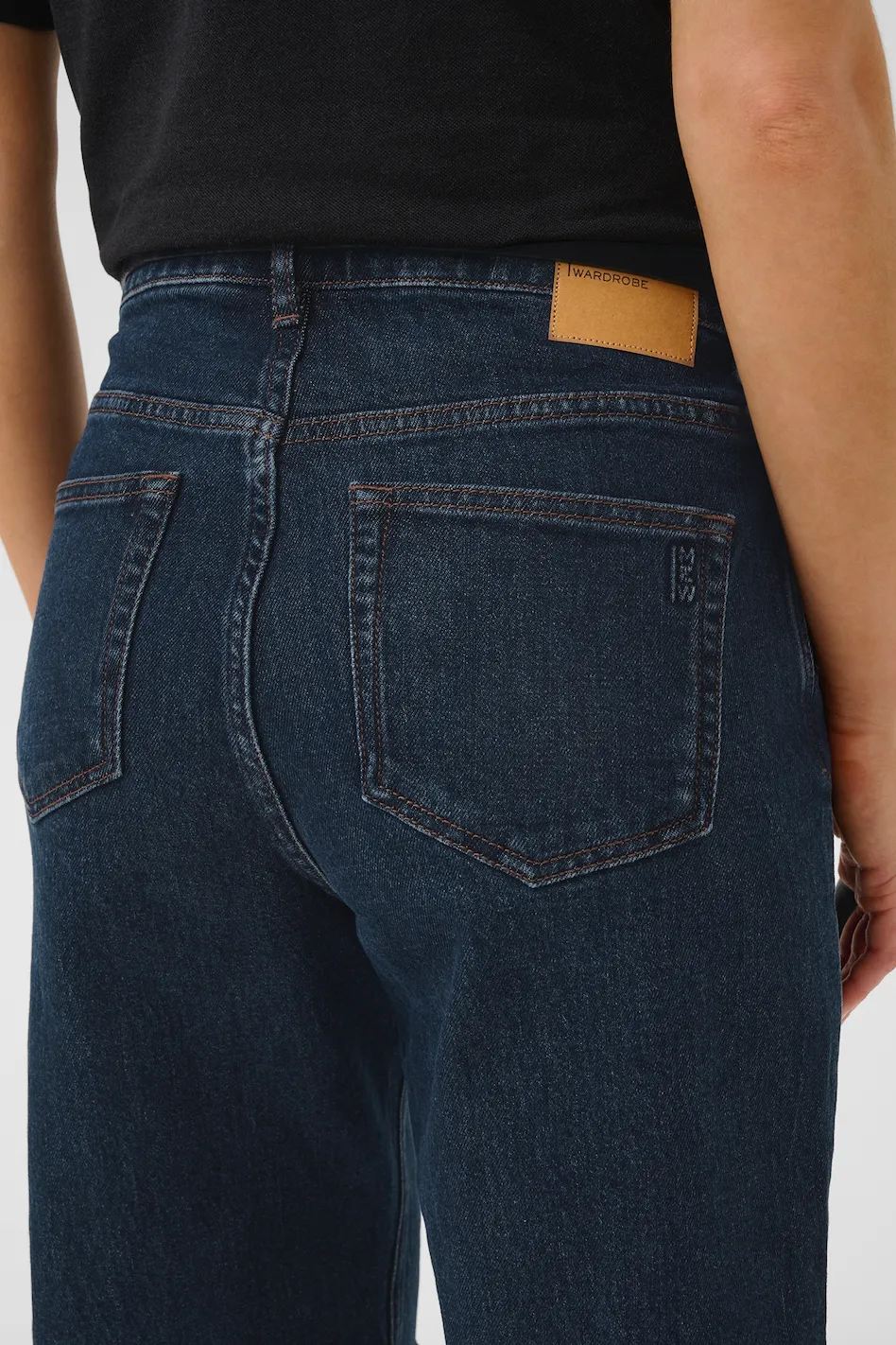 My Essential Wardrobe - Long shorts - Dark blue - LouisMW 139