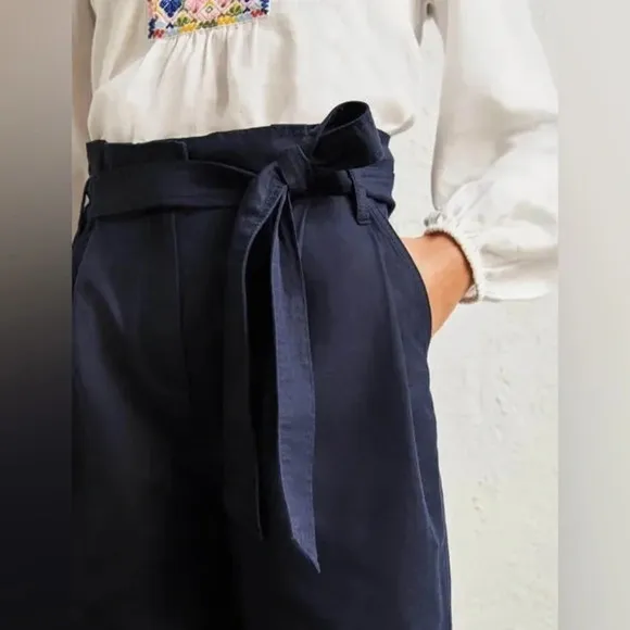 NWT Boden Paperbag High Waisted Linen Blend Shorts in Navy size 10