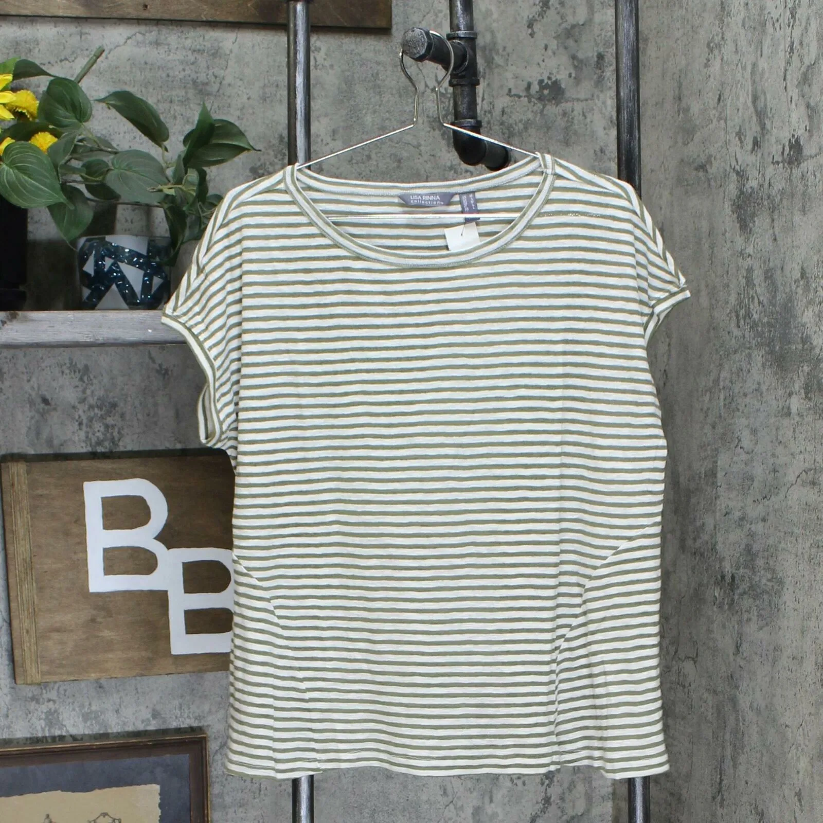 NWT Lisa Rinna Collection Women's Striped Pullover Knit Top. A366187 Medium