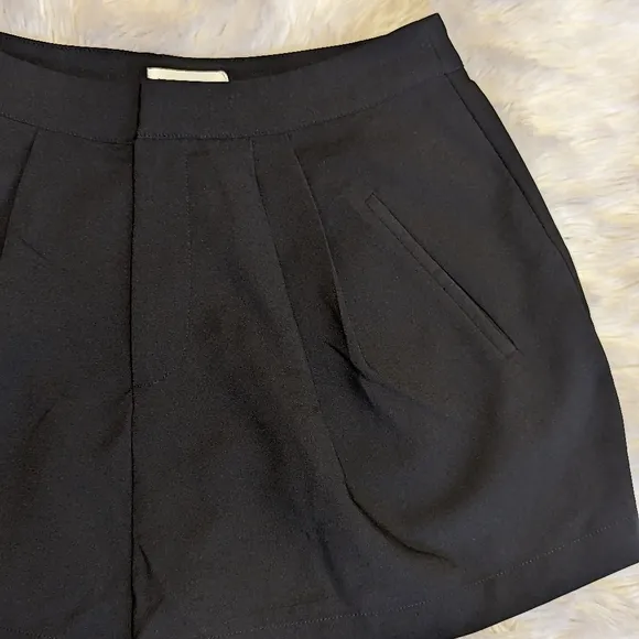NWT Lovers and Friends Kind of Love Short in Black