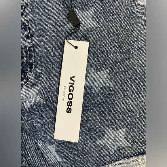 NWT Vigoss® Stars ACE 3&quot; High Rise Denim Shorts | Size 30 Raw Hem
