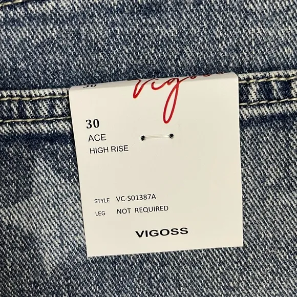 NWT Vigoss® Stars ACE 3&quot; High Rise Denim Shorts | Size 30 Raw Hem