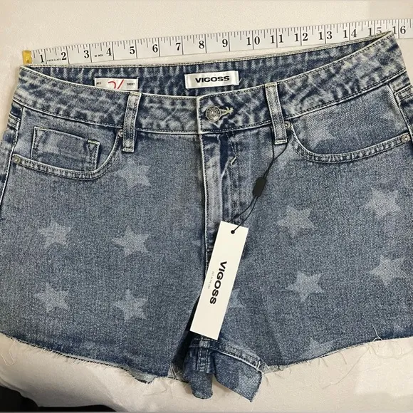 NWT Vigoss® Stars ACE 3&quot; High Rise Denim Shorts | Size 30 Raw Hem