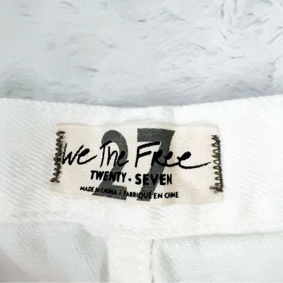 NWT- WE THE FREE Loving Good Vibrations Distressed Denim Shorts Spring White