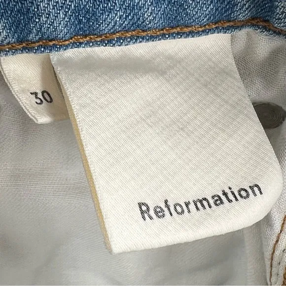 Reformation NWT Dixie High Rise Jean Shorts in Skye size 30