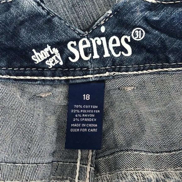 Series 31 Womens Short &amp; Sexy Denim Jean Shorts Sz 18 Embroidered Sequin Stretch