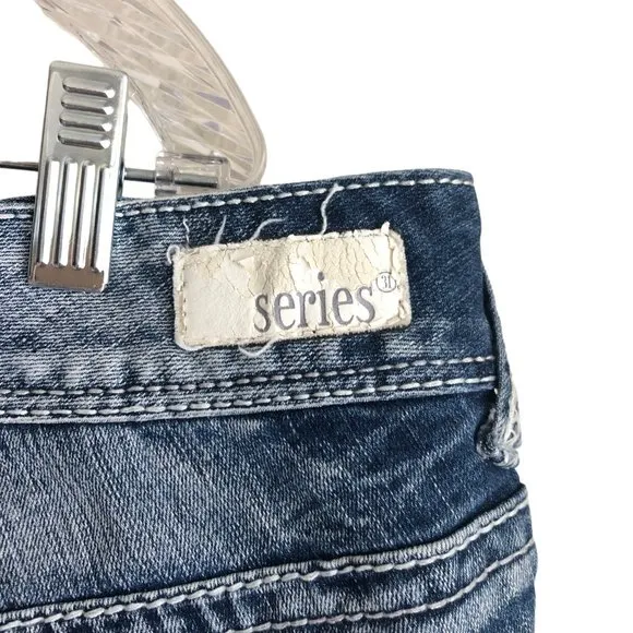 Series 31 Womens Short &amp; Sexy Denim Jean Shorts Sz 18 Embroidered Sequin Stretch