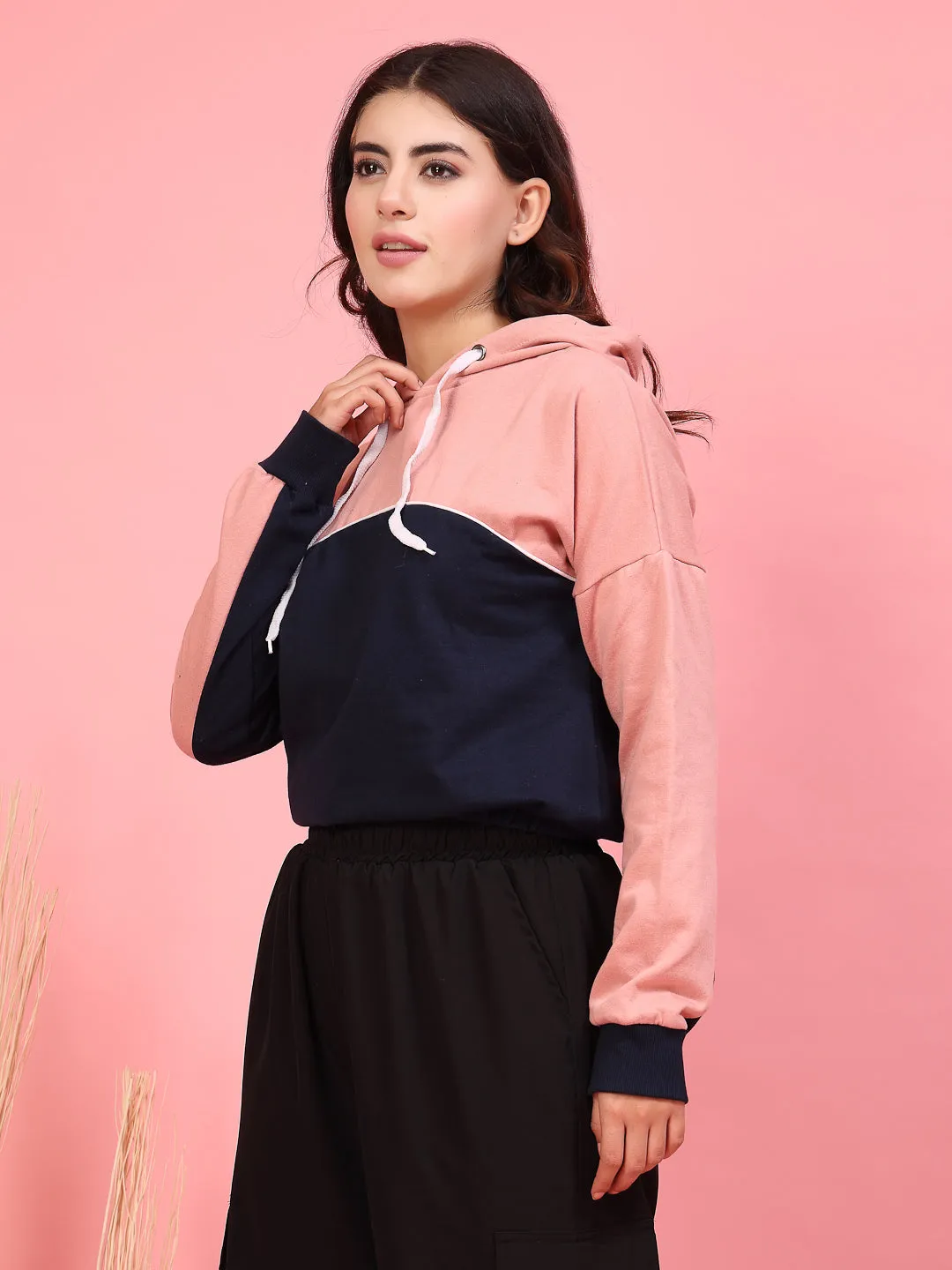 Sporty Colorblocked Fleece Sweatshirt