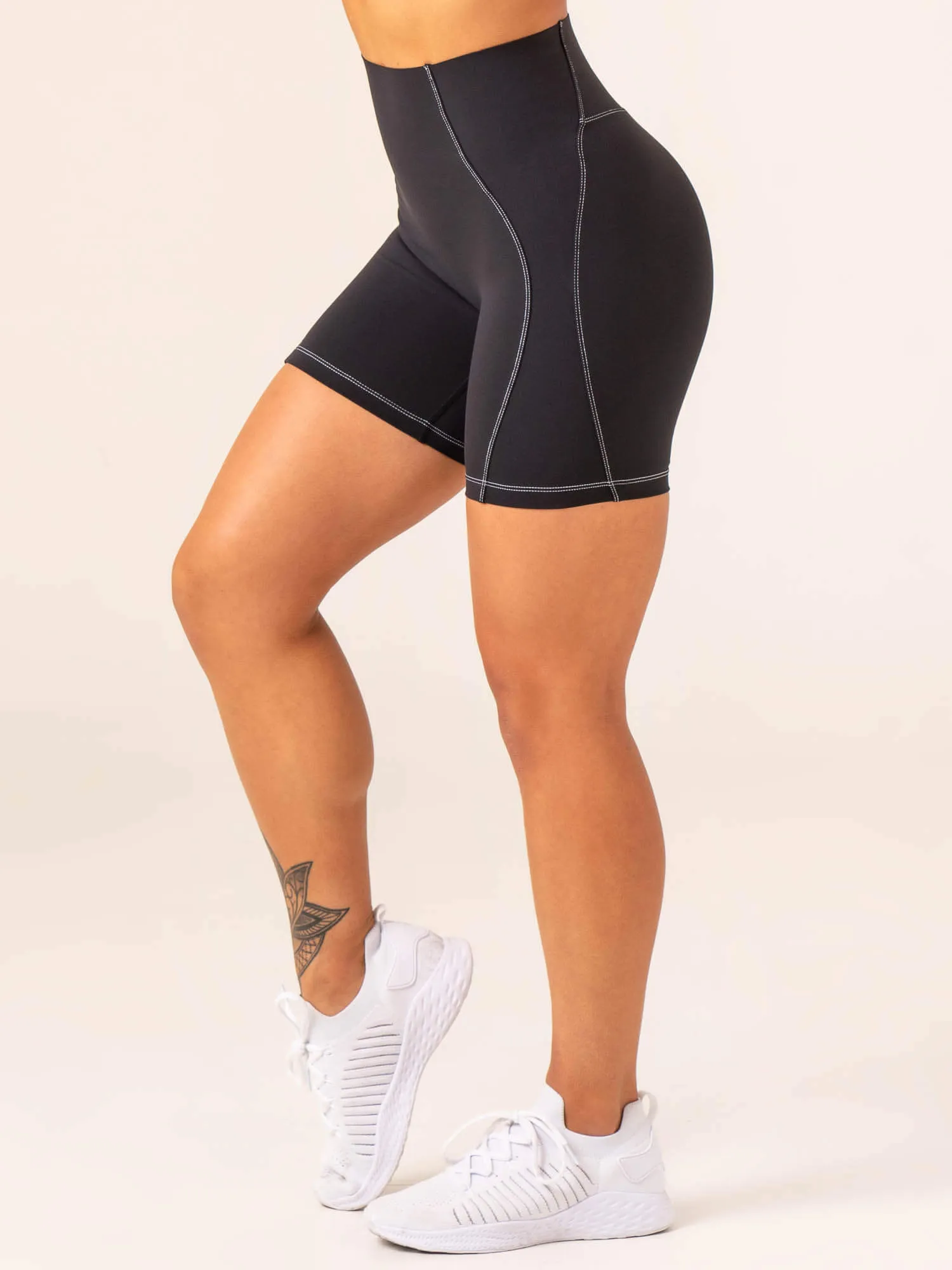 Stride High Waisted Shorts - Black