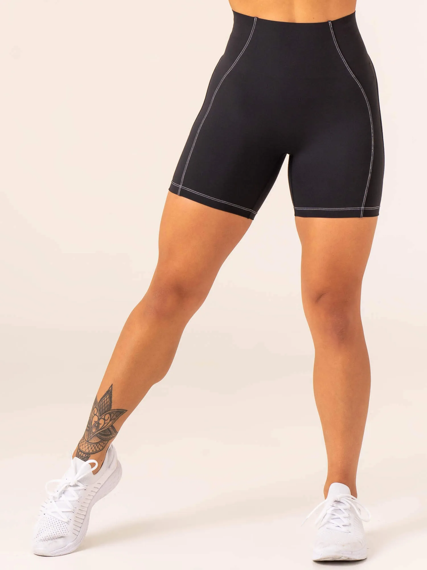 Stride High Waisted Shorts - Black