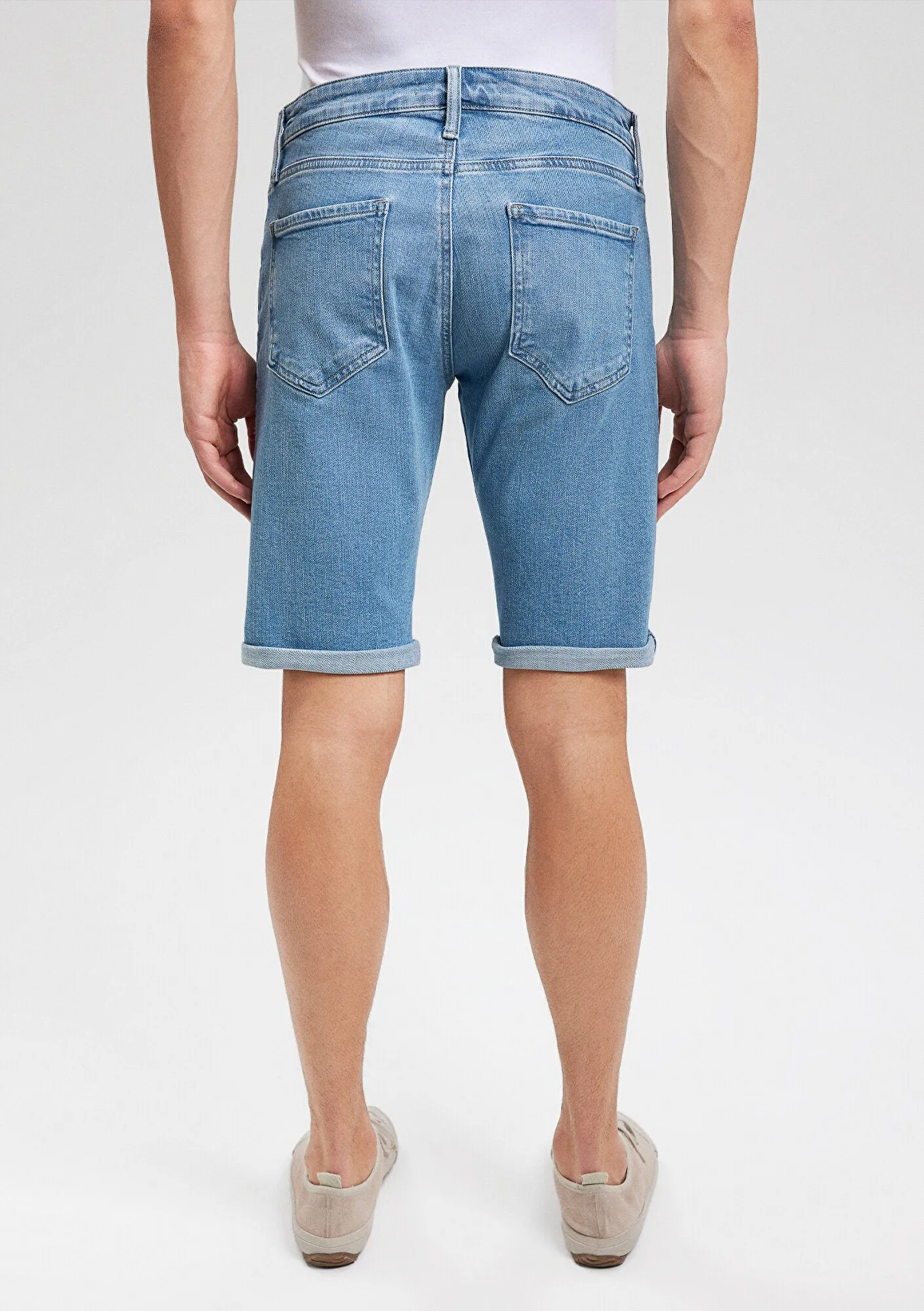 Tim Light Used Street Comfort Jean Shorts