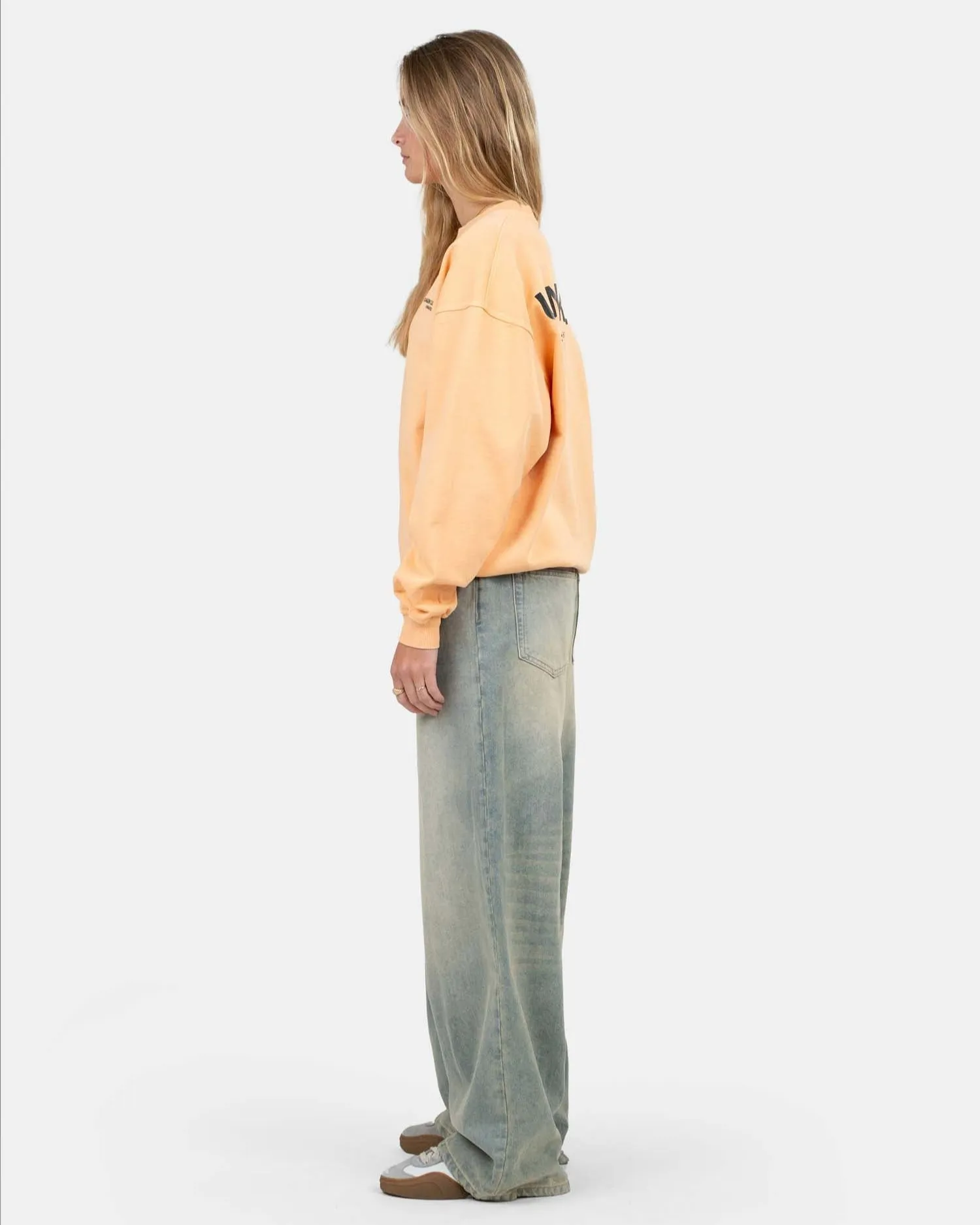 UNMARKED Sweatshirt Peach