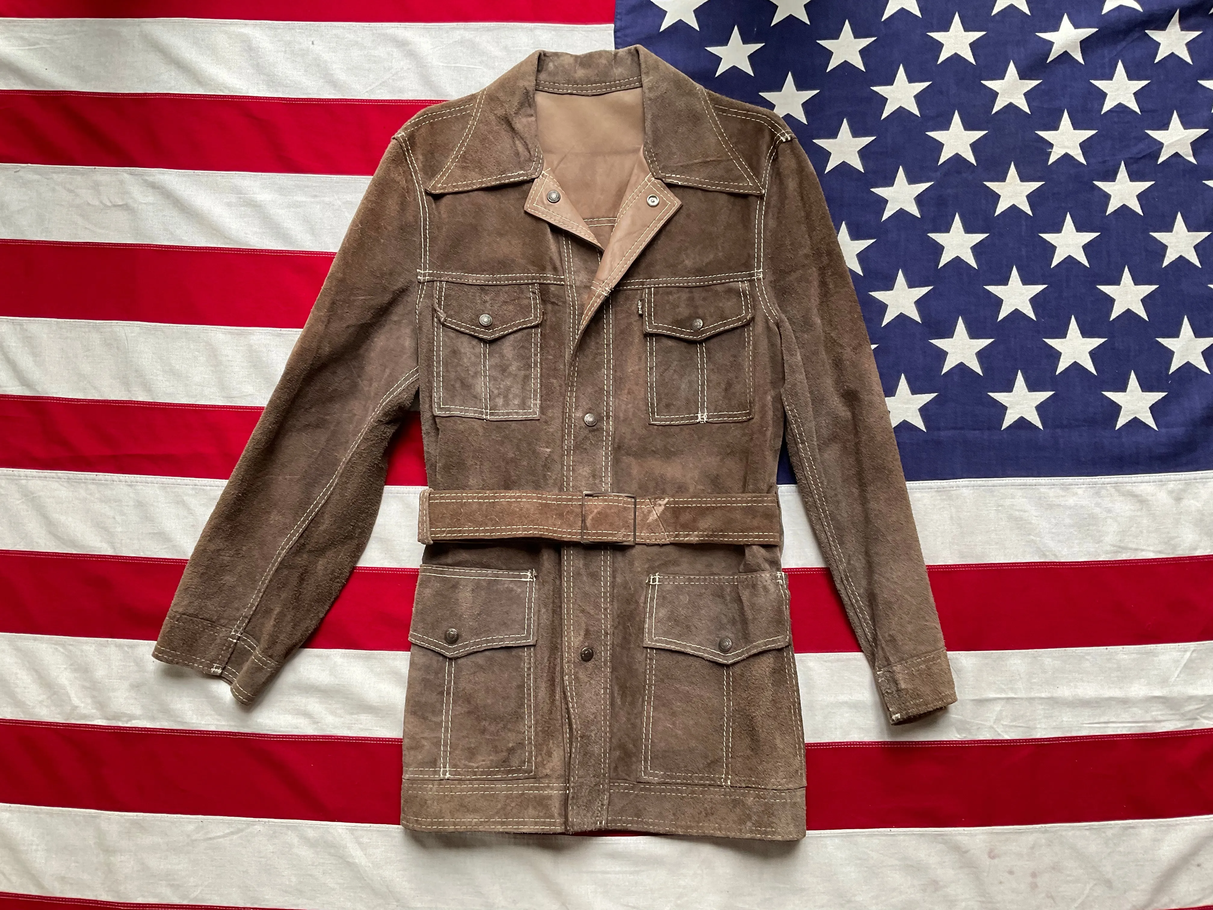 Vintage 1970s-1960s RARE LEVI’S Big E Brown Reversible Leather Jacket with Snaps & Belt Size 40 Made in USA