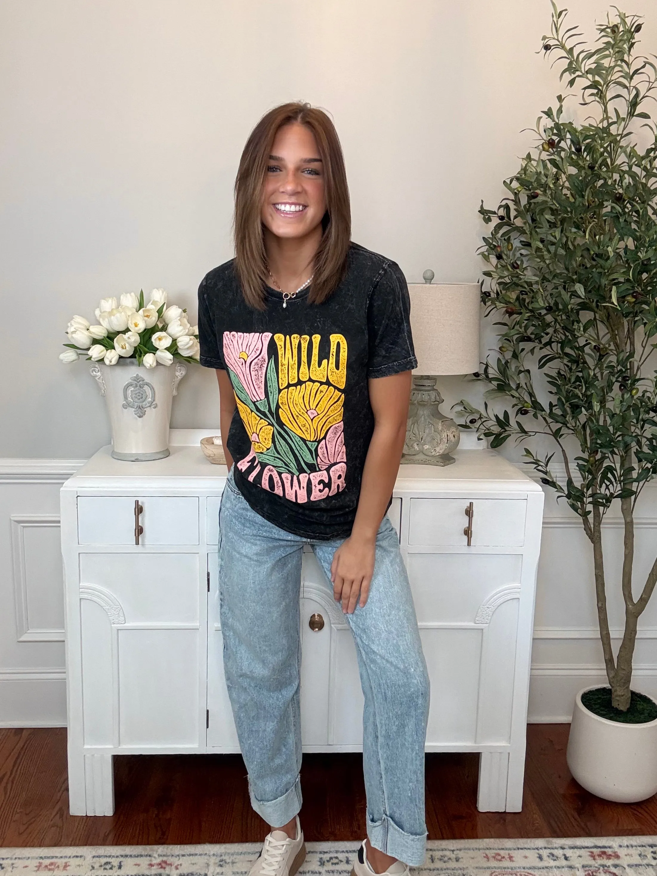 Wild Flower Mineral Wash Tee | Charcoal Gray